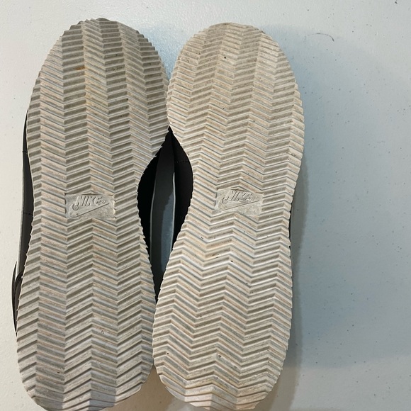 Nike  Cortez 72 Women's Black and White Sneakers Size 9.5  SB-BG - Picture 12 of 12